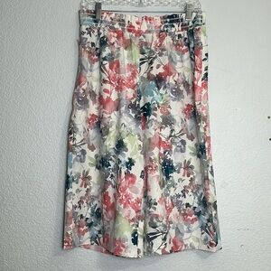 Athleta Womens Medium Savannah Bermuda Capri Pants Wide Leg Flowy Pull On Floral